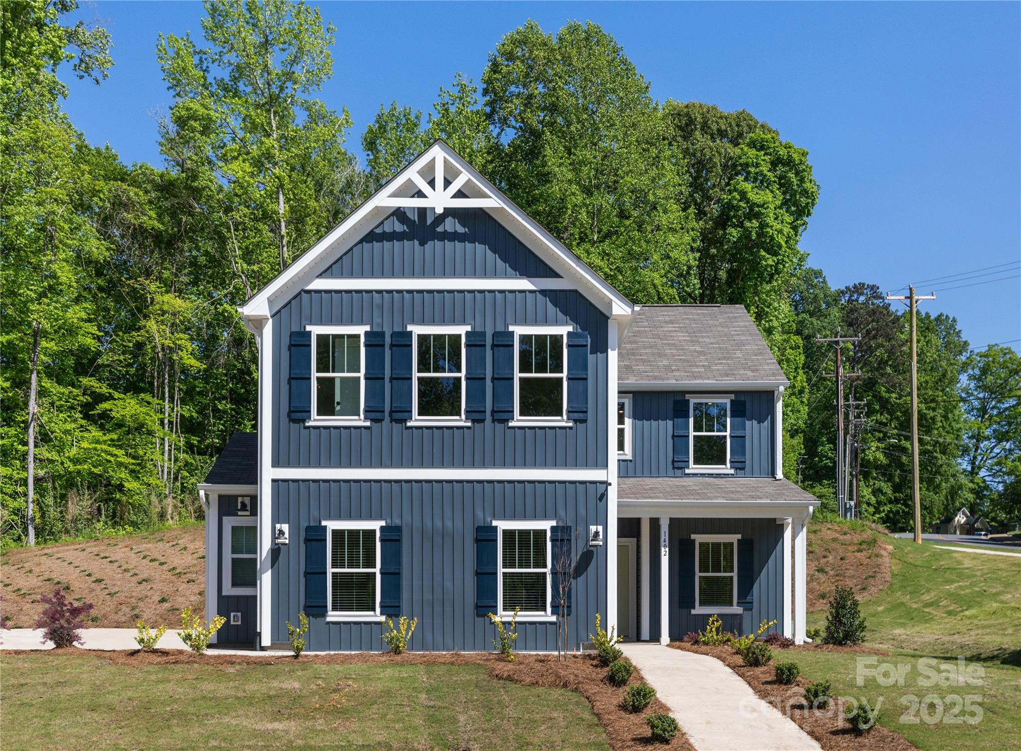 1402 Richmond Drive 1