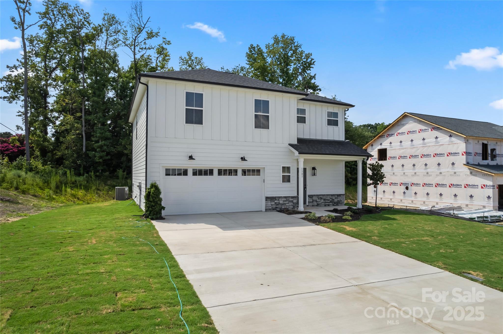 1305 Winged Way 1