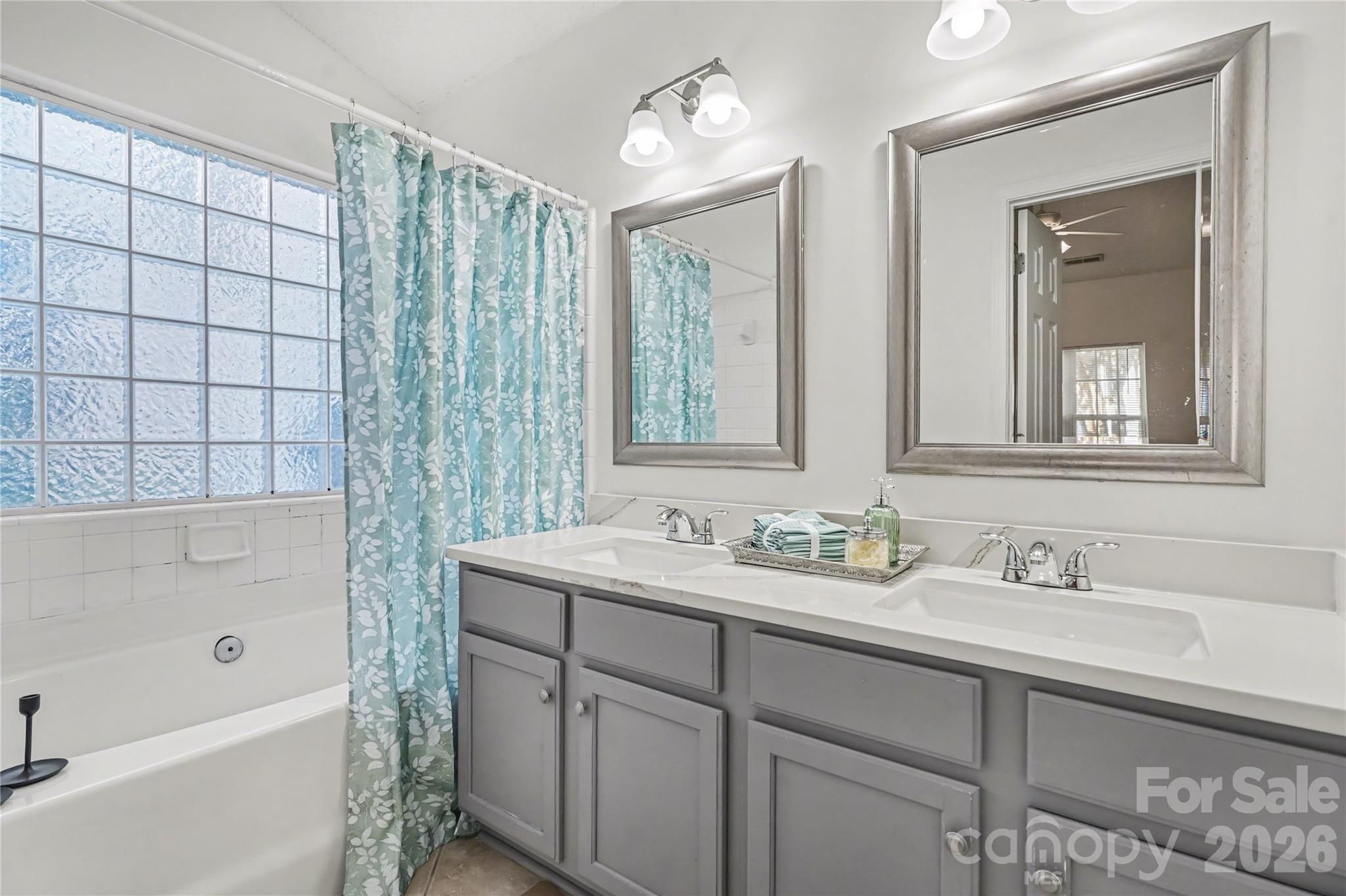 MAPLETON - Residential