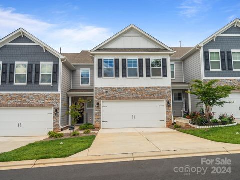 Townhouse in Fort Mill SC 4308 Plumeria Way.jpg