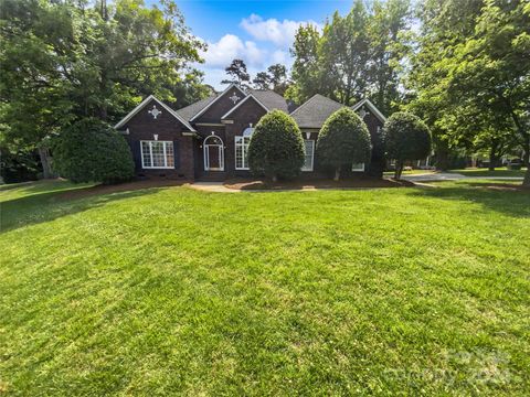 Single Family Residence in Matthews NC 2501 Brecon Court.jpg