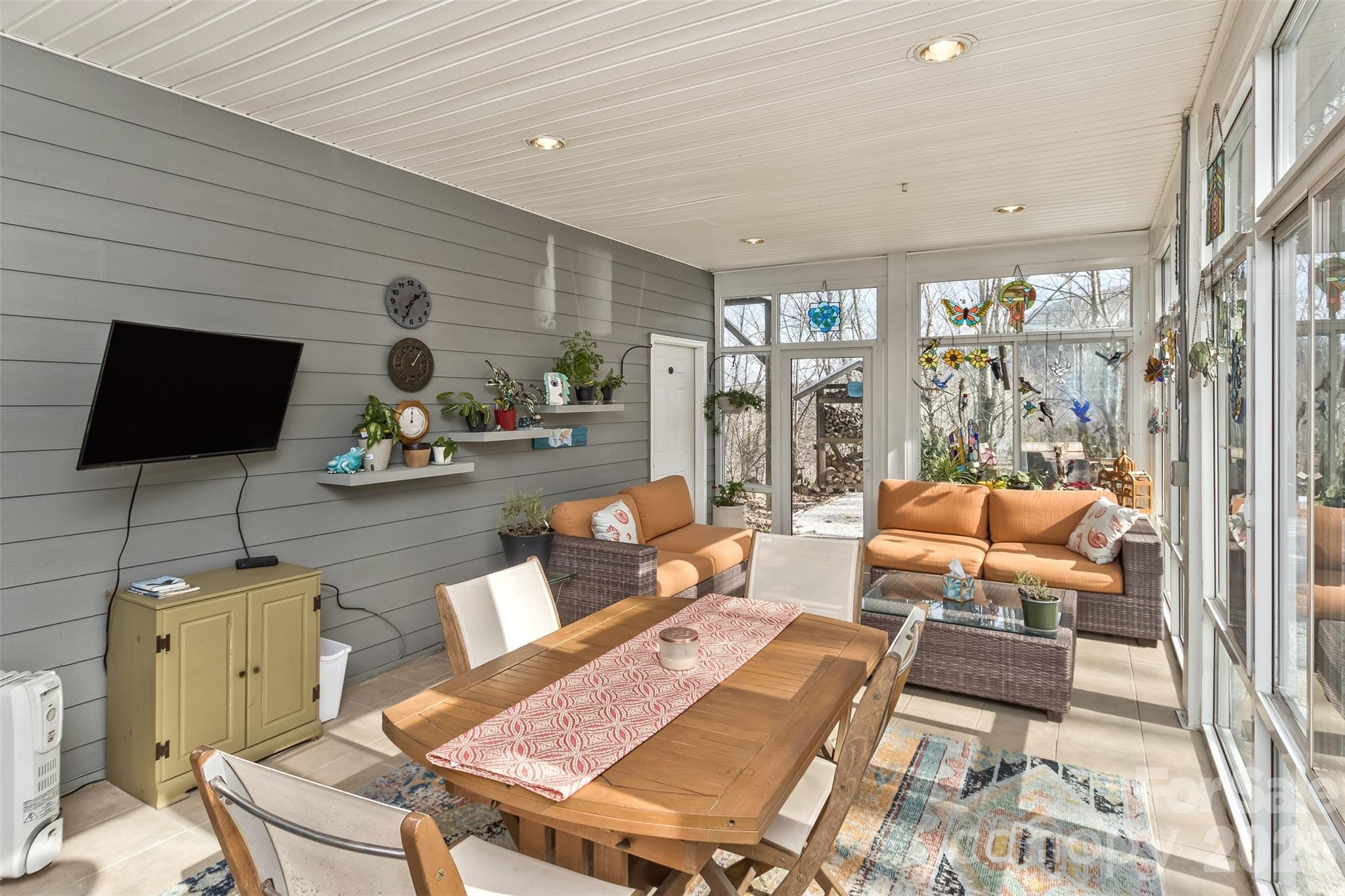 Smoky Falls - Residential