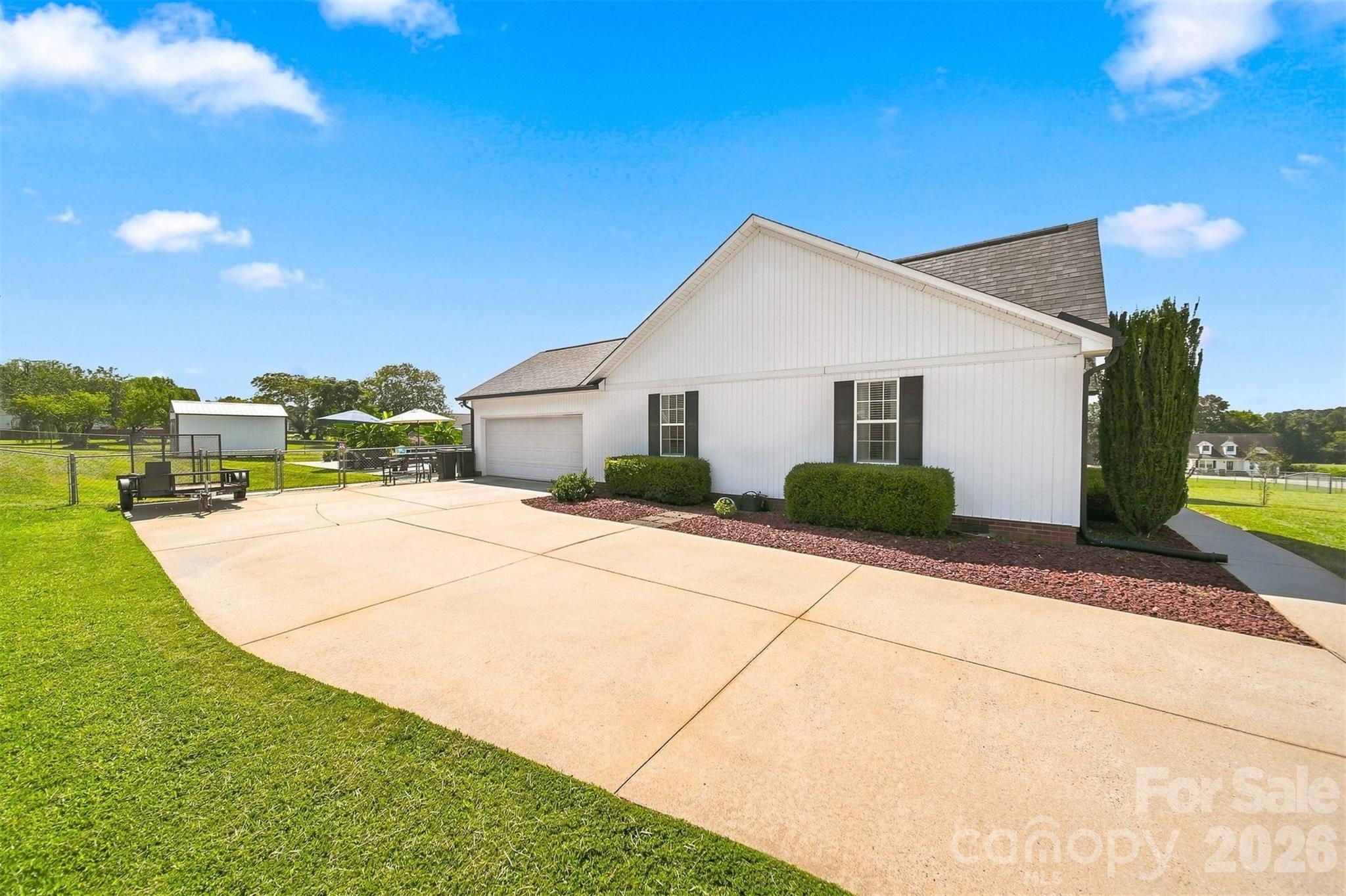3294 Cascade Trail