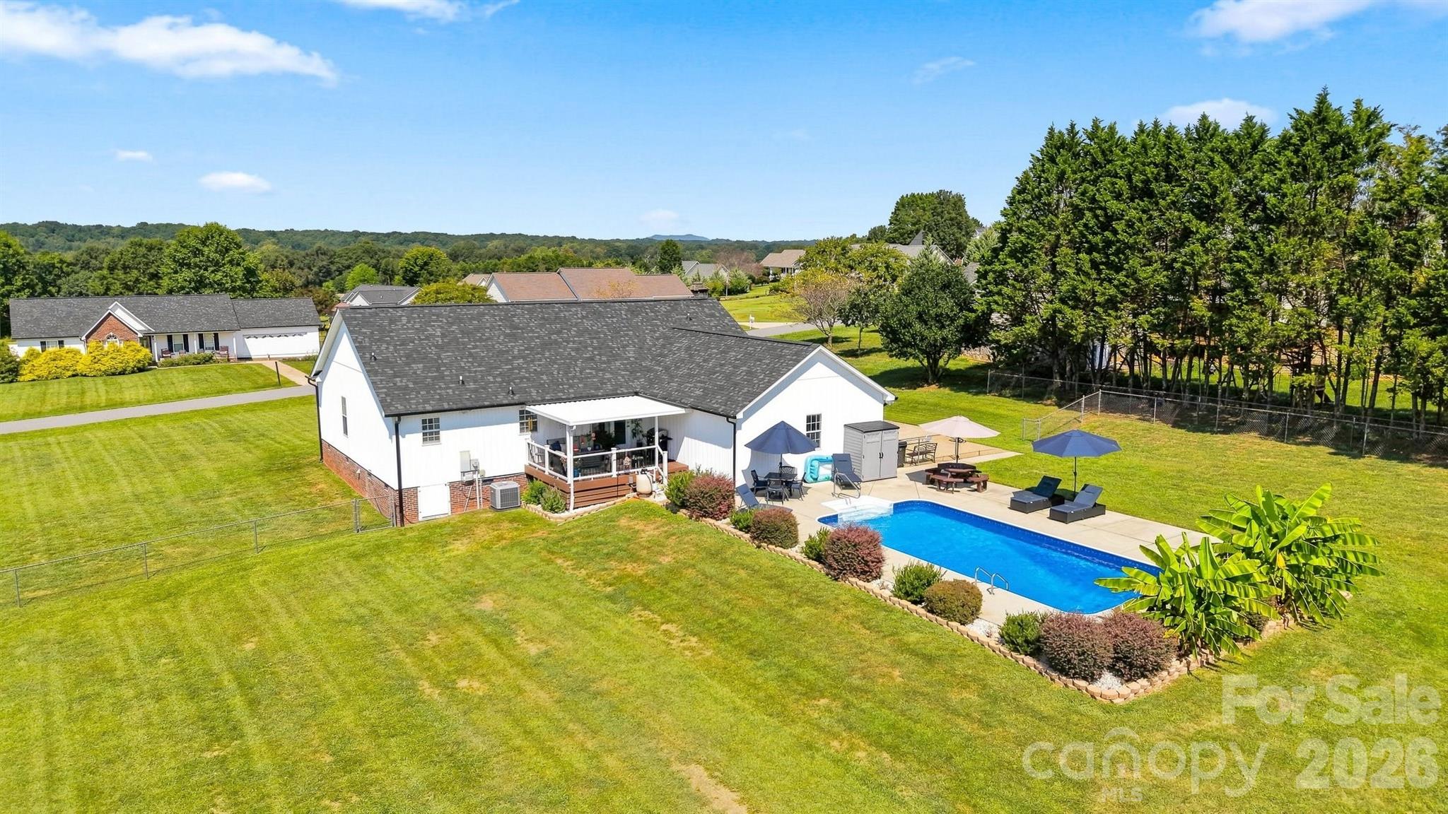 3294 Cascade Trail