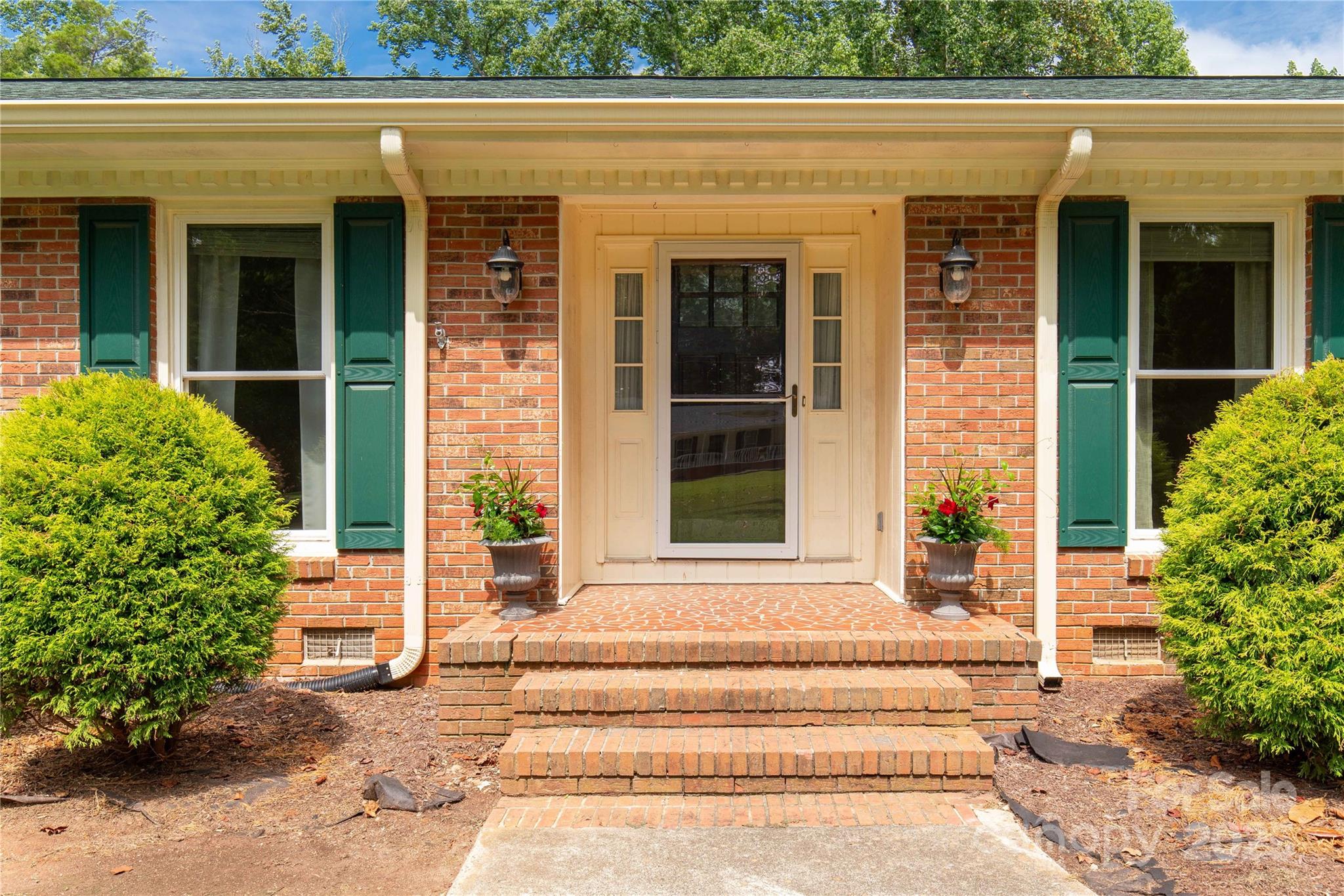 289 Tanager Drive