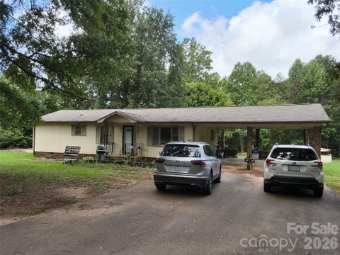 Photo of 1981 Mollys Backbone Road, Sherrills Ford, NC 28673 (MLS # 4411881)