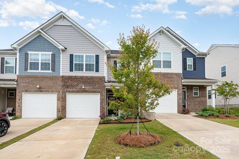 6011 Chelsea Oaks Ridge Tega Cay SC 29708