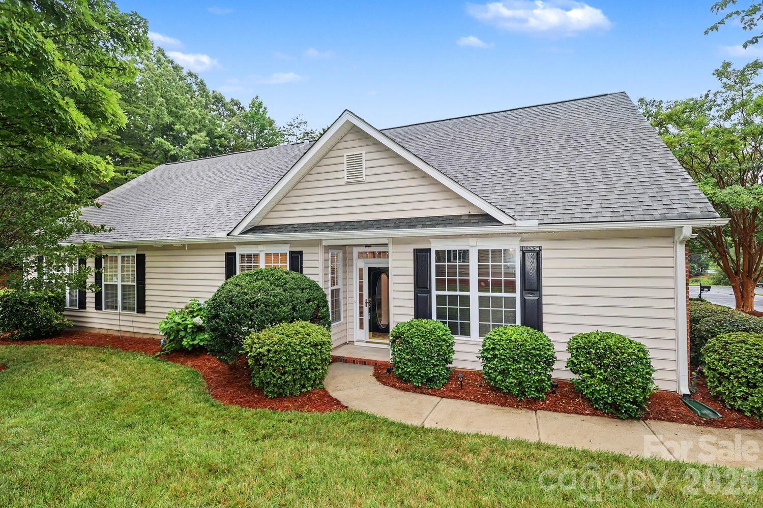1669 Onyx Ridge