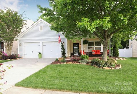 9814 Fernspray Road Charlotte NC 28215