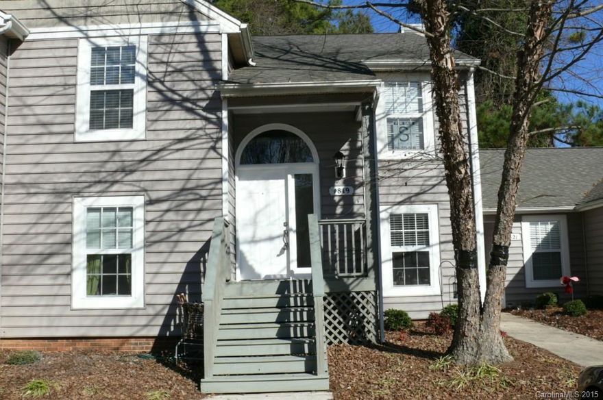 Beautifully renovated condo - ready to move in. Huge living area with hardwood floors, gas fireplace, vaulted ceiling and ceiling fan.Open  kitchen with granite counters, new cabinets, new stainless appliances (including fridge) and hardwood flooring. Spacious master bed and bath, featuring walk in closet, dual vanity, walk in shower, ceramic tile. Private screened porch with French doors from living area and master BR. Great location and great price.