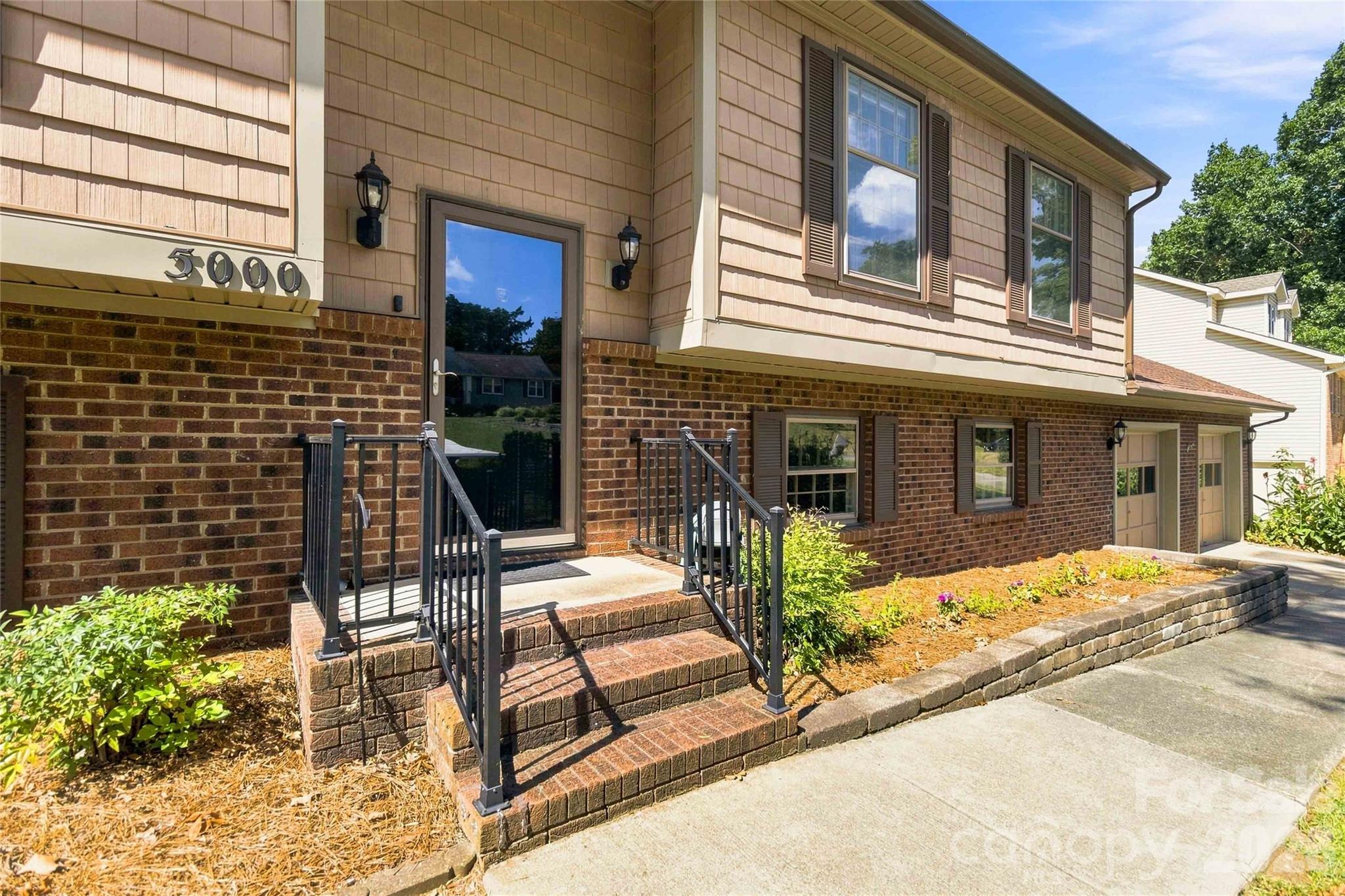 5000 Cedar Forest Drive