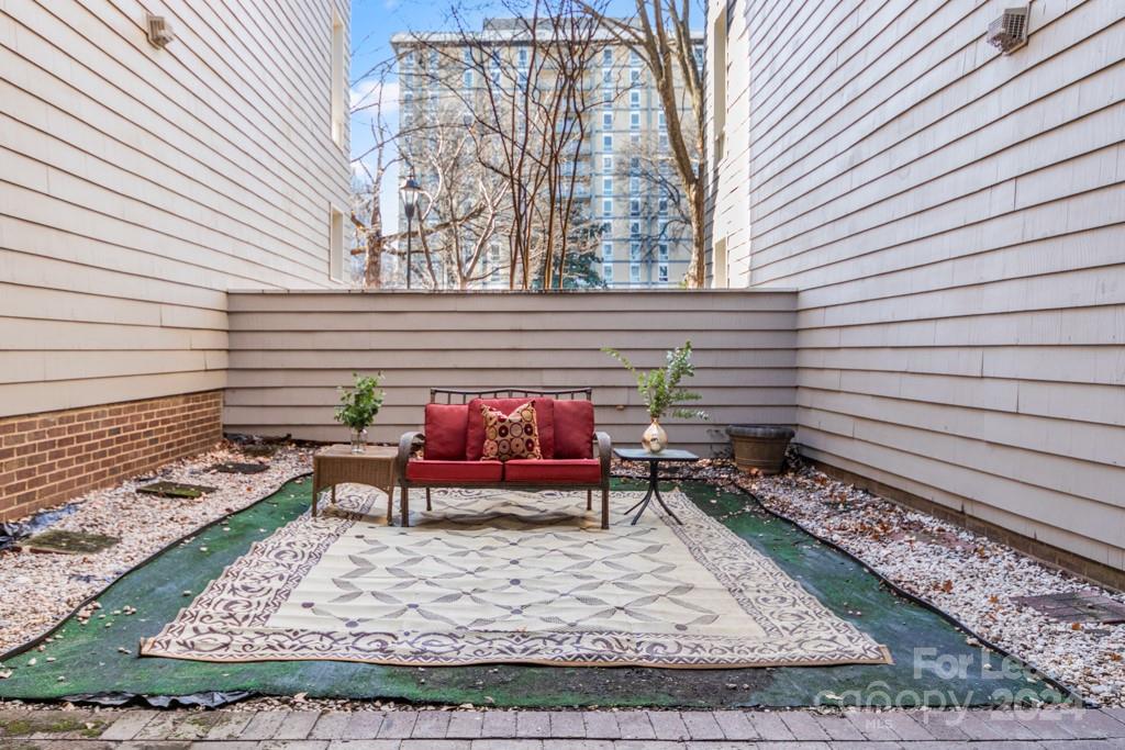 Barringer Square - Residential Lease