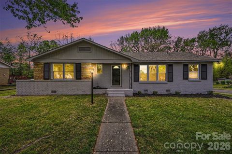 2917 Dalecrest Drive Charlotte NC 28269