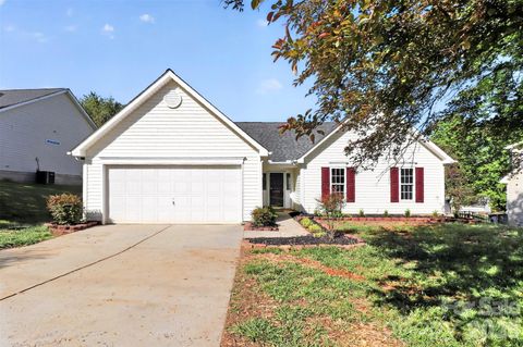 Photo of 5774 Dove Point Drive SW, Concord, NC 28025 (MLS # 4368596)