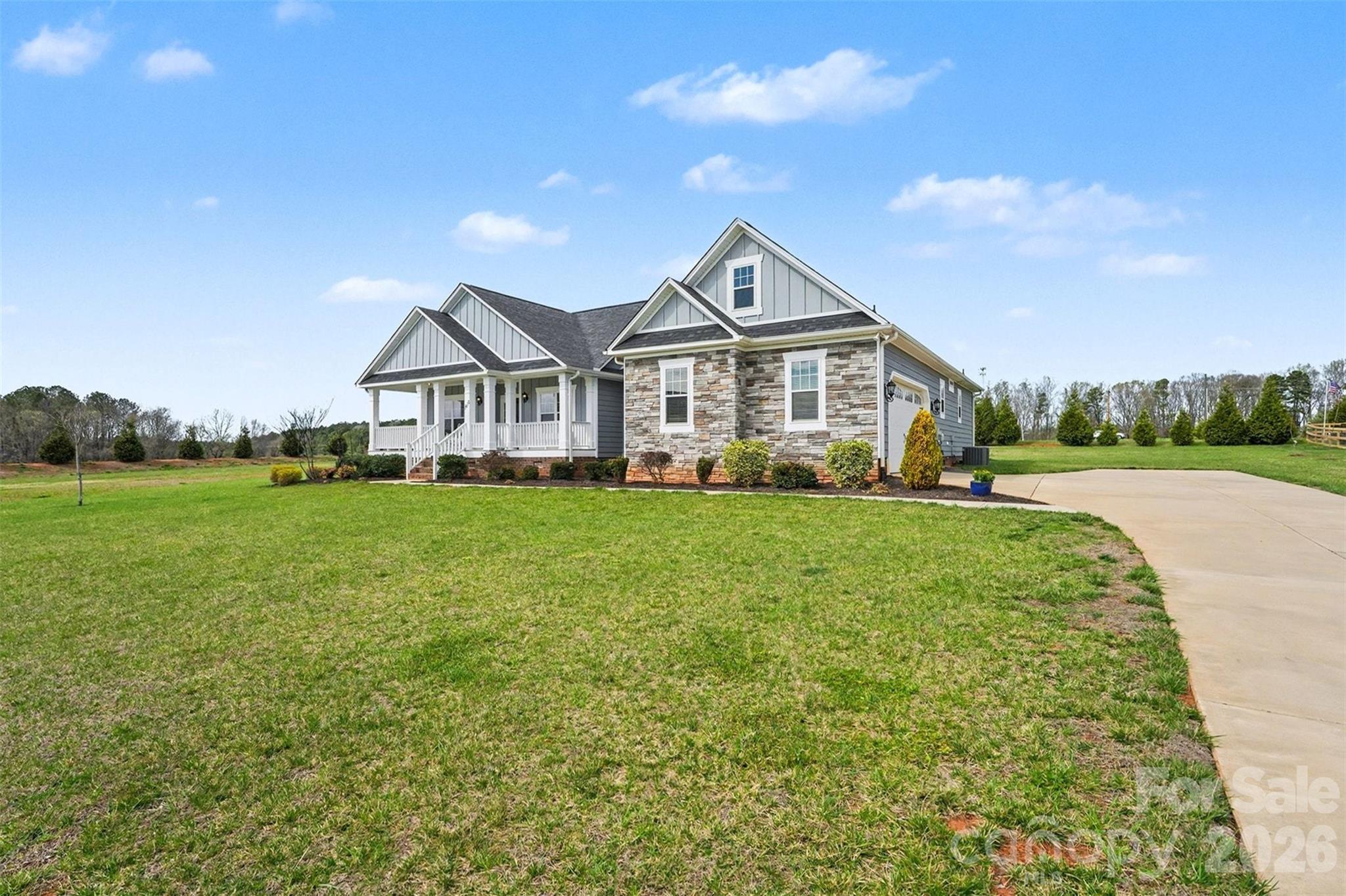 1015 Coppergate Drive