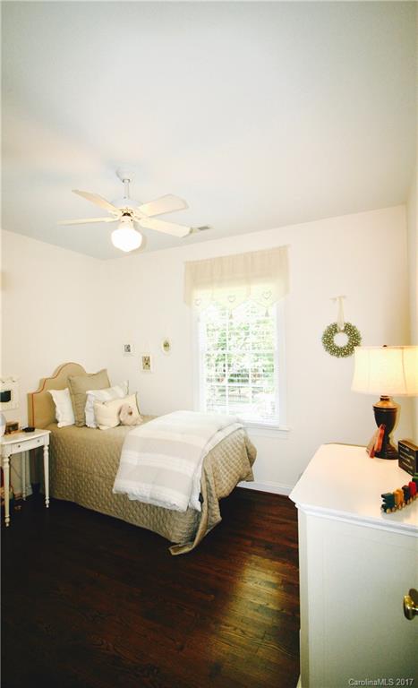 The Oaks on Providence - Residential