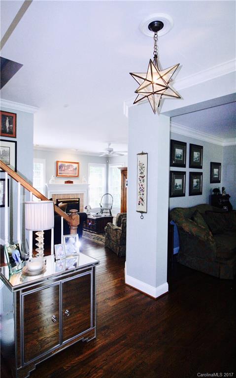 The Oaks on Providence - Residential