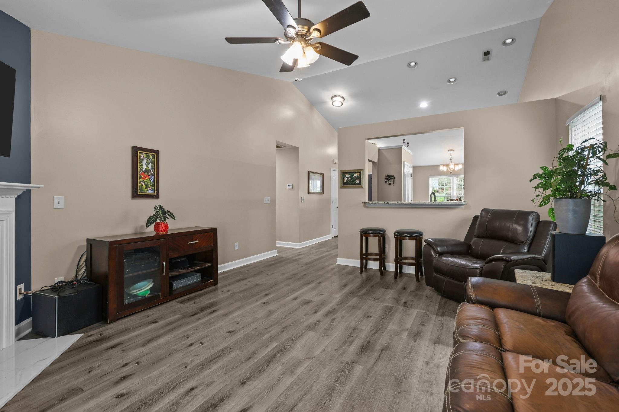 1433 Moss Creek Drive