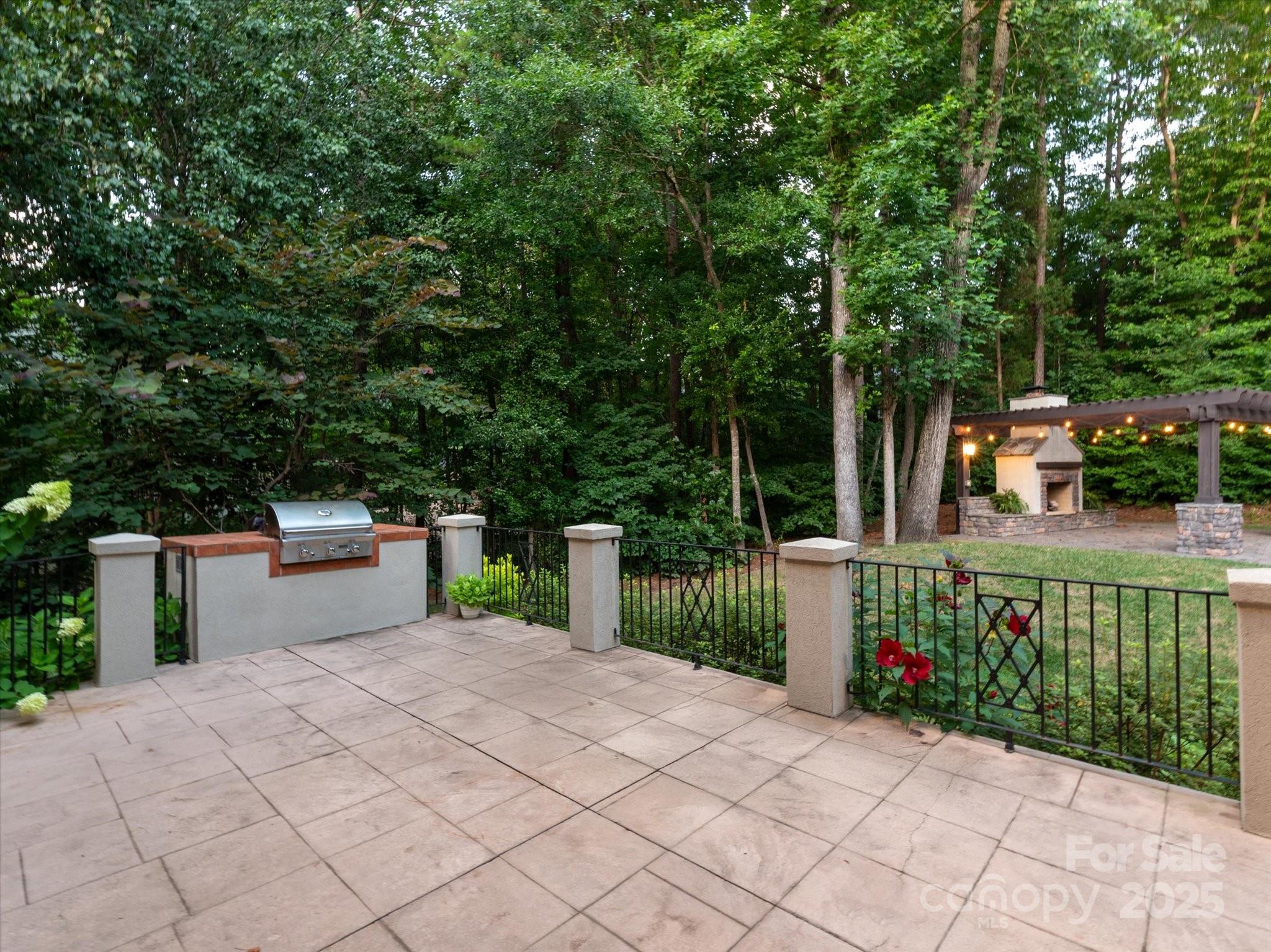 Firethorne - Residential