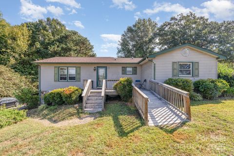 Photo of 4866 Fork Road, Norwood, NC 28128 (MLS # 4304790) Photo of 4866 Fork Road, Norwood, NC 28128 (MLS # 4304790)