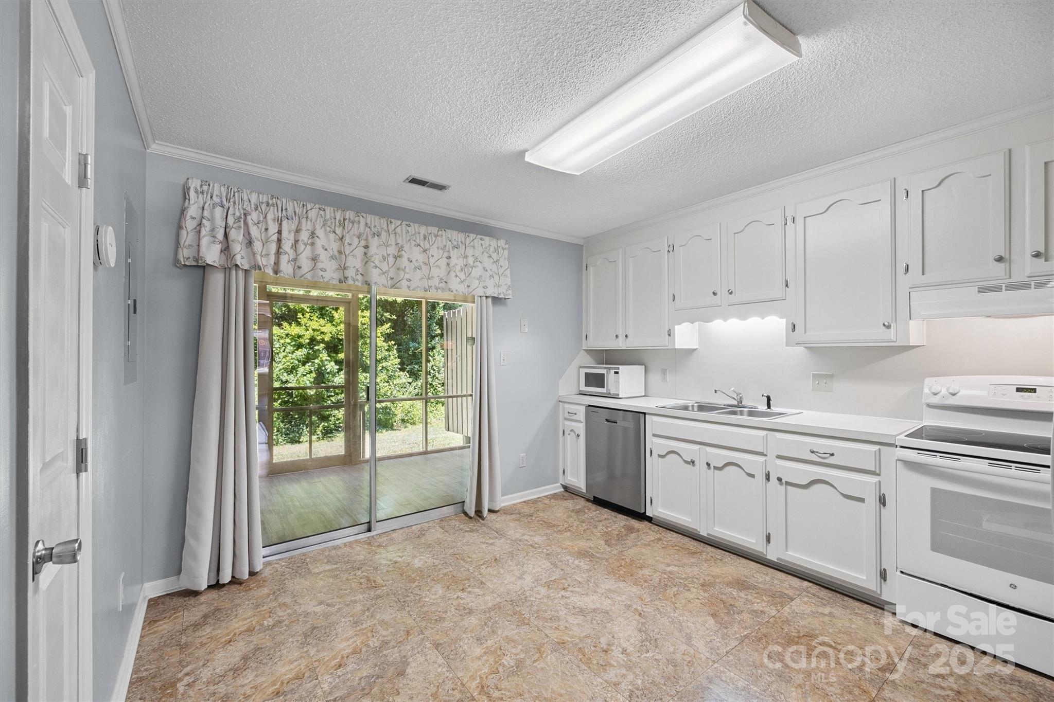 Olde Pointe - Residential