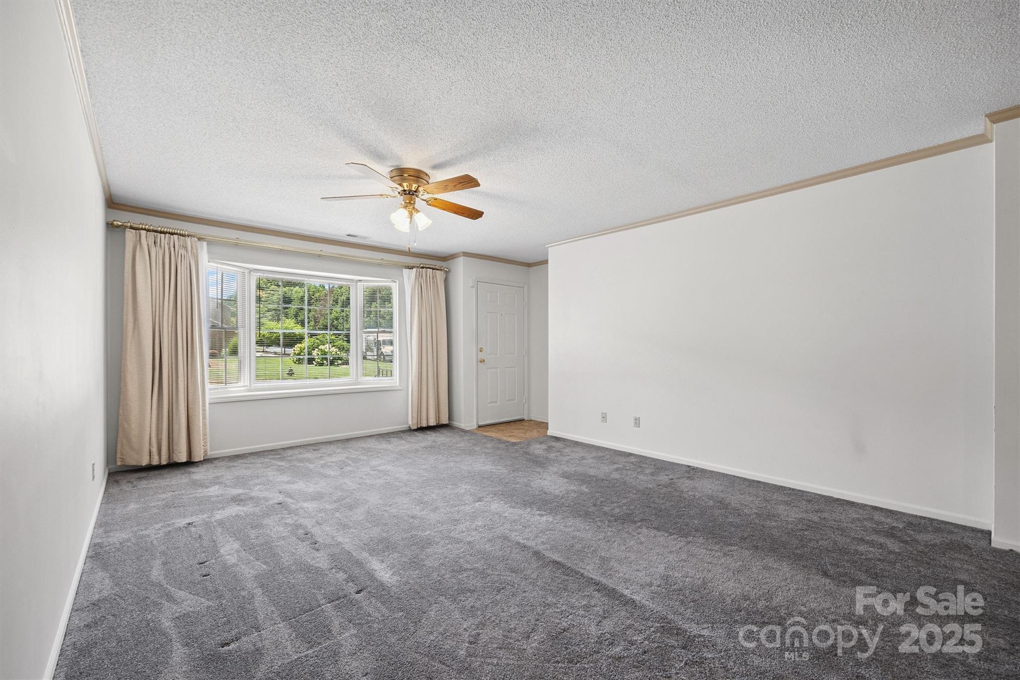 248 Pointe Circle