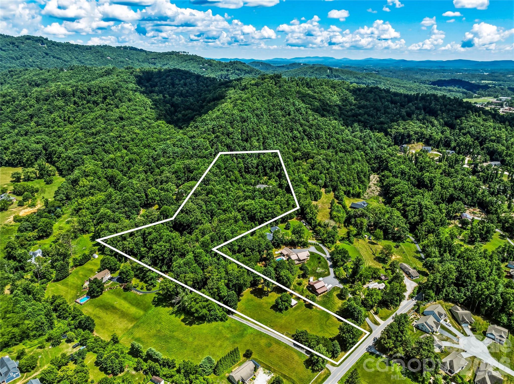 150 Rainbow View Drive