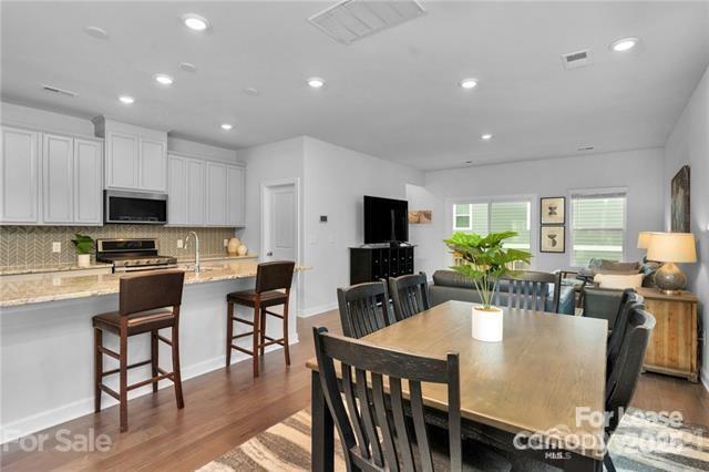 2410 Arbor Loop Drive