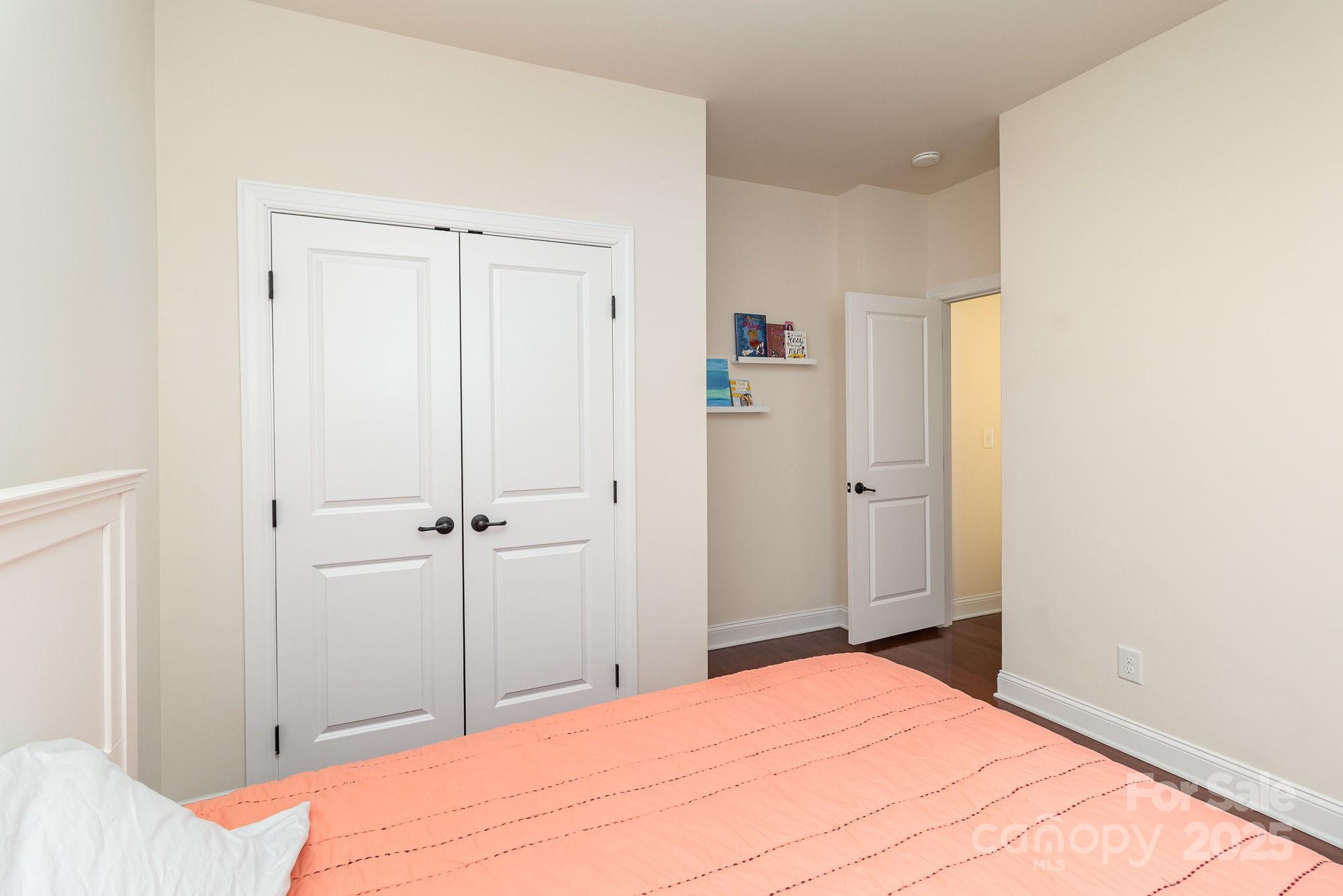 Summers Walk - Residential