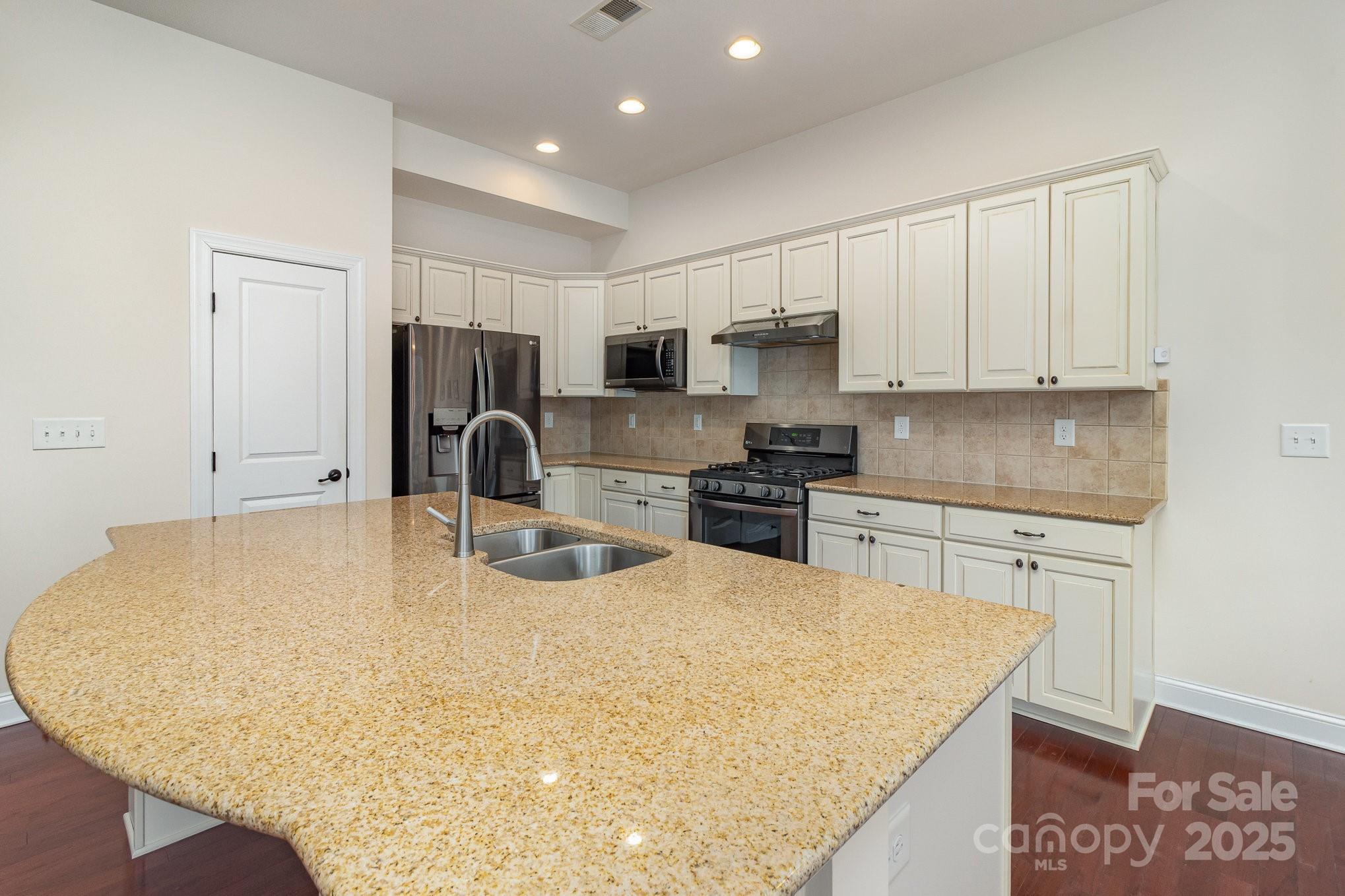 Summers Walk - Residential