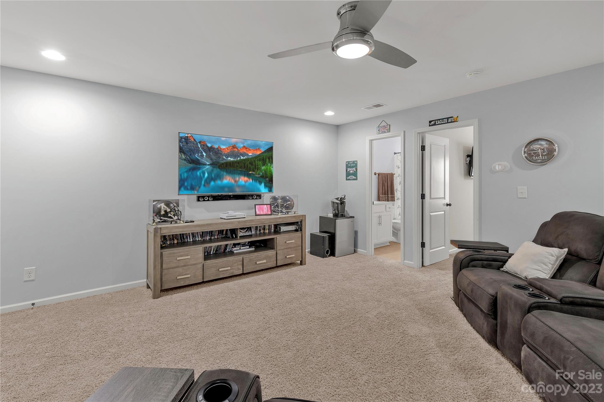 Wellesley - Residential