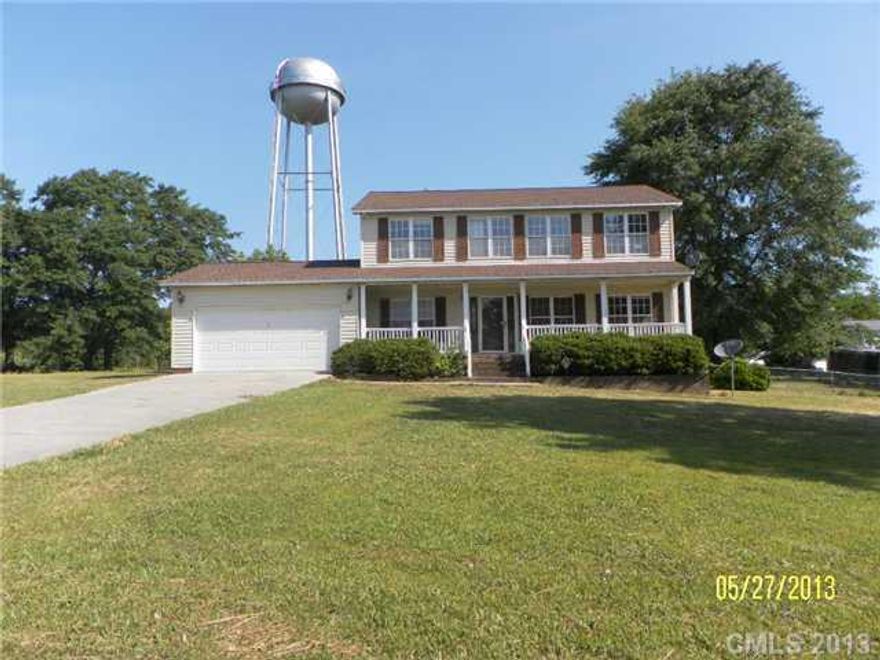 Country living at its best. 2-story home located on a secluded lot with a spacious 2 car garage attached. Priced to Sell FAST. Please schedule a showing today!!