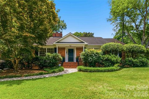 Photo of 3900 Riverbend Road, Charlotte, NC 28210 (MLS # 4396469)