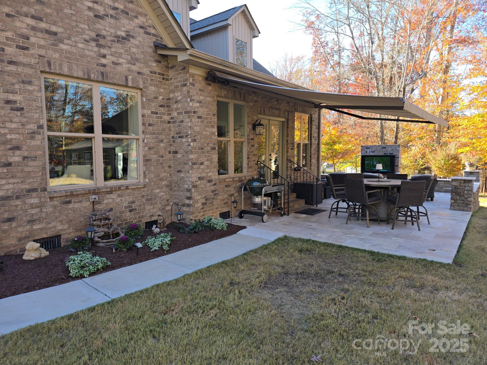 1007 Flat Rock Drive