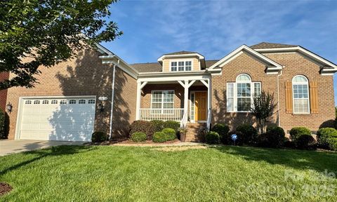 Photo of 10654 Rippling Stream Drive NW, Concord, NC 28027 (MLS # 4387209)