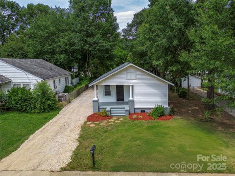 Photo of 1210 Cloninger Avenue, Gastonia, NC 28052 (MLS # 4312004)