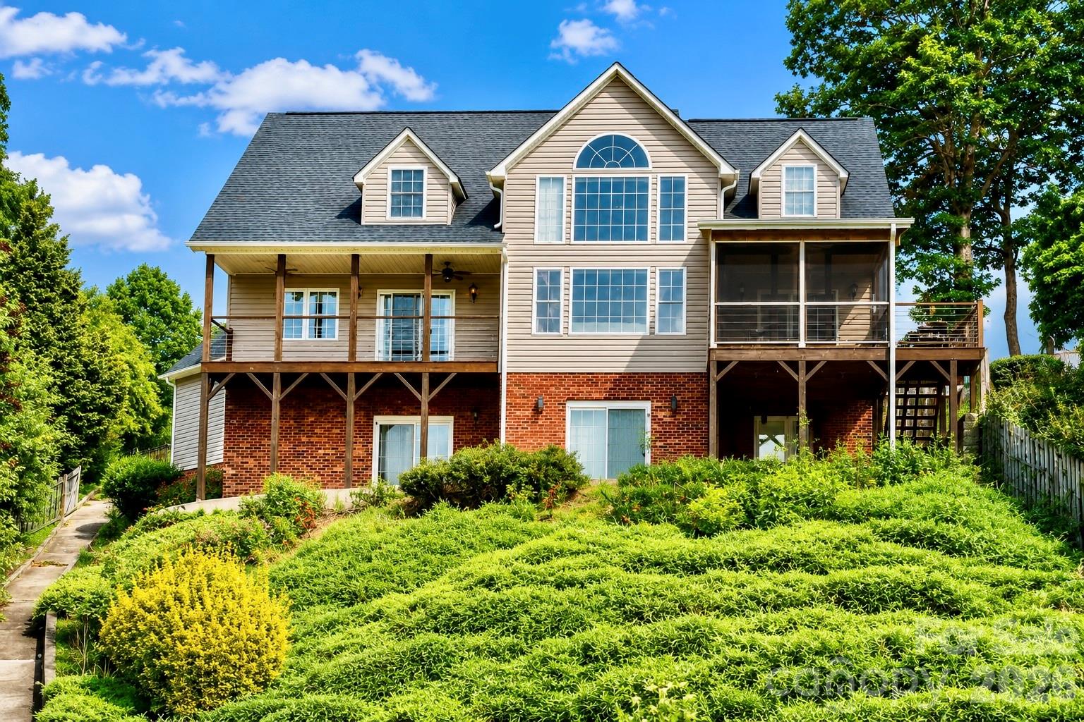 501 Lake Club Drive