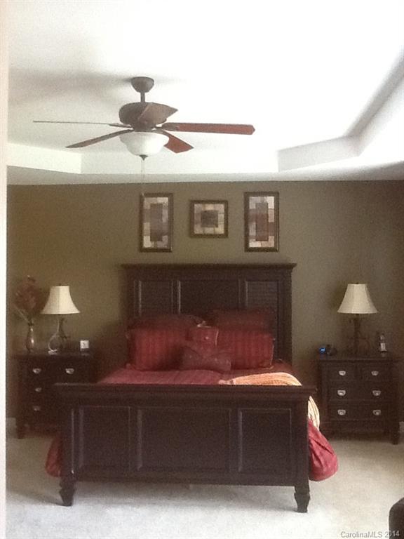 LAUREL MEADOW - Residential
