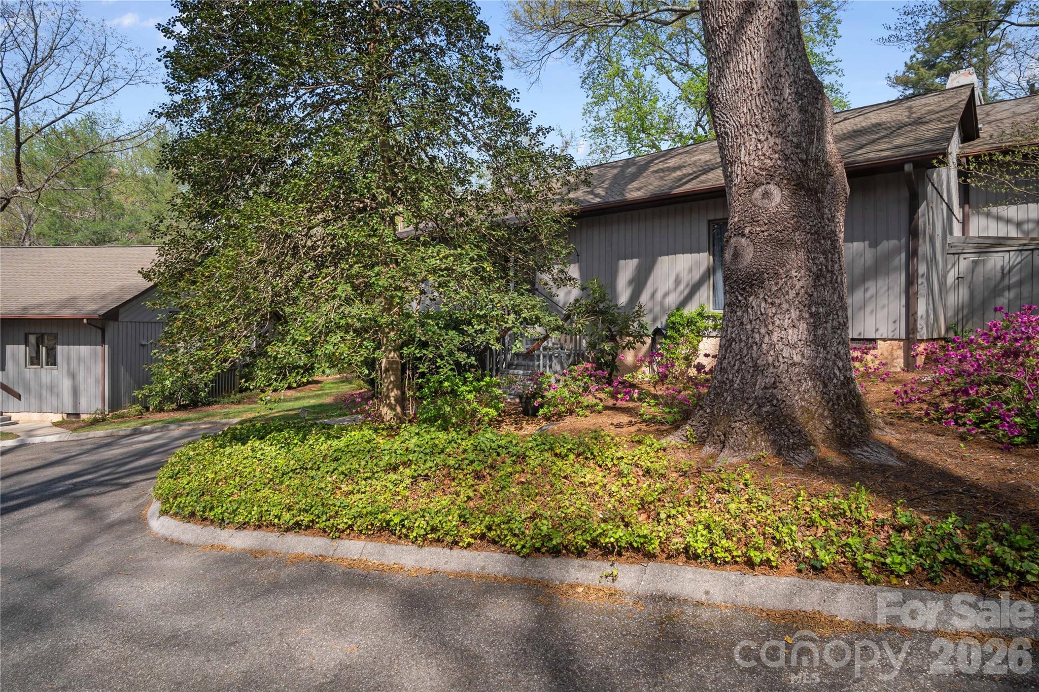 335 Melrose Avenue 103