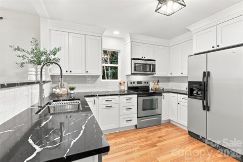 Photo of 1815 Arnold Drive, Charlotte, NC 28205 (MLS # 4409819)