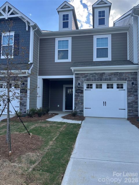 Photo of 5008 Falstone Drive, Charlotte, NC 28269 (MLS # 4393300)