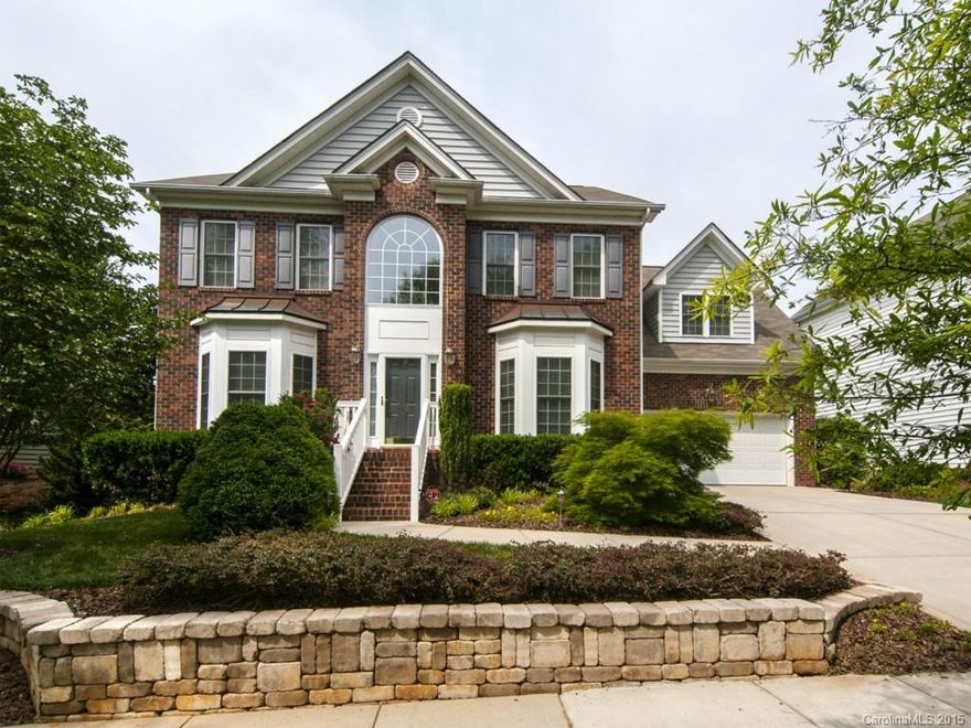 4 beds plus bonus! Traditional, 2-story beauty in desirable MacAulay. Loaded with crown molding and hardwoods though out entire first floor. Large kitchen with island and pull out drawers in lower cabinets.  TV niche built for flat screens above lovely gas fireplace.  Columns separate the family room from the formal living, or use it as one large entertaining space. HVAC replaced 2009! Landscaped and fenced, private back yard. Large secondary bedrooms, bonus room and master suite all upstairs.