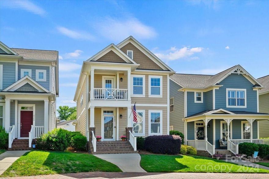 Welcome to this charming 3-bdrm, 2.5-bth home in the desirable Eagle Park neighborhood. The main level's open floor plan is designed for entertaining, featuring a spacious kitchen with granite countertops, a sleek tile backsplash, stainless steel appliances, an island, pantry, and a breakfast bar with seating. Crown molding adds a touch of elegance throughout. Upstairs, the primary bedroom has a covered balcony, perfect for morning coffee, and a walk-in closet. The private covered patio is great for outdoor dining, and the attached one-car rear garage adds convenience. Just steps from your door, enjoy the community's fantastic amenities, including a pool, clubhouse, playground, dog park, walking trails, and fitness center. Plus, you're just minutes from downtown Belmont and I-85, providing quick access to shops and restaurants. This home has everything you're looking for—schedule your showing today!