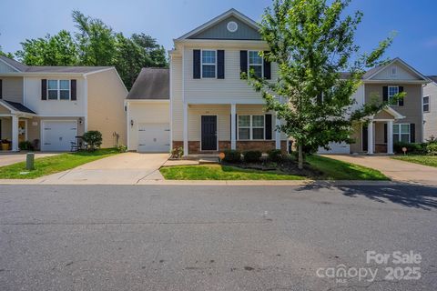 8226 Gabon Court Charlotte NC 28215