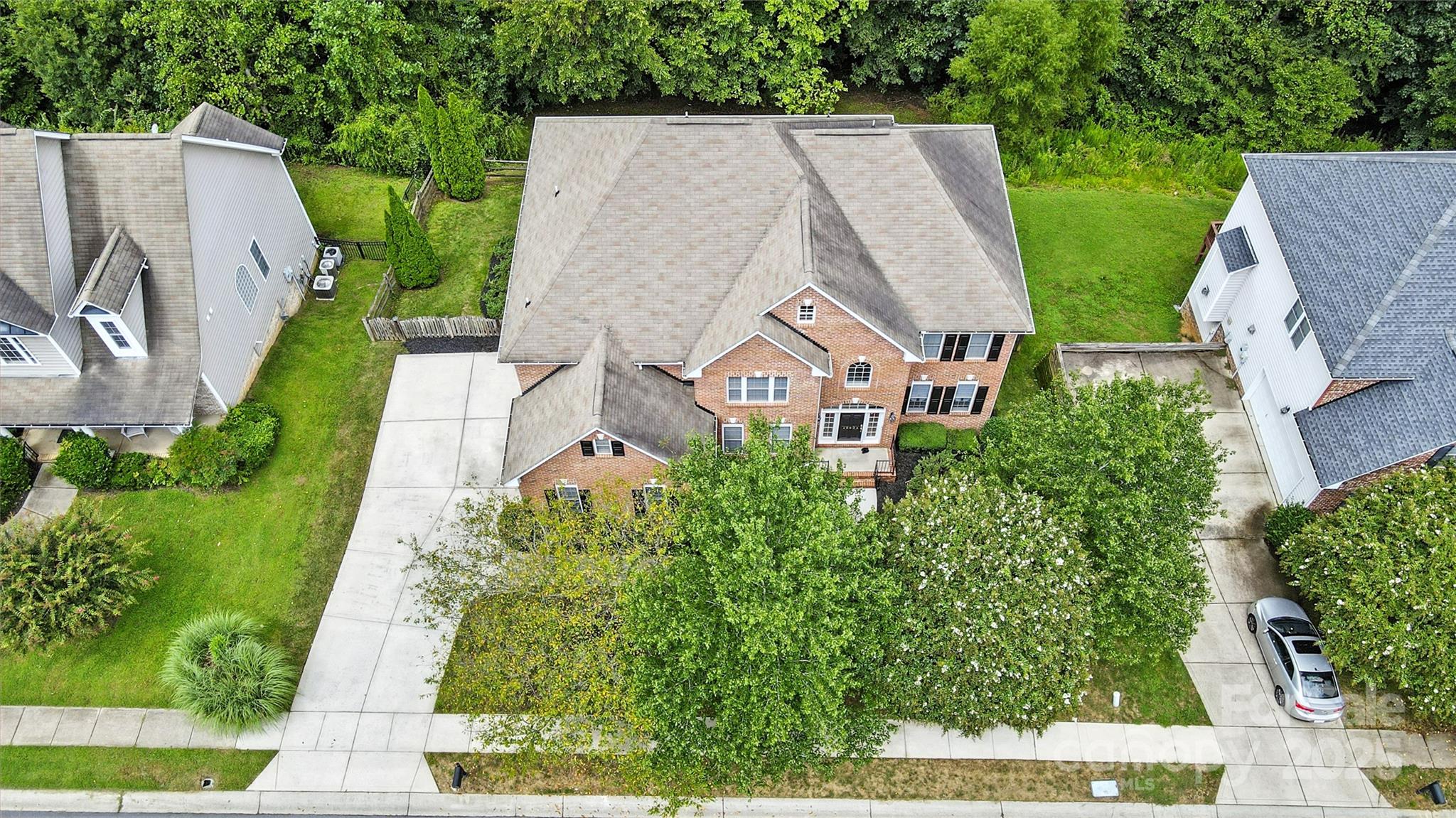 10004 Legolas Lane