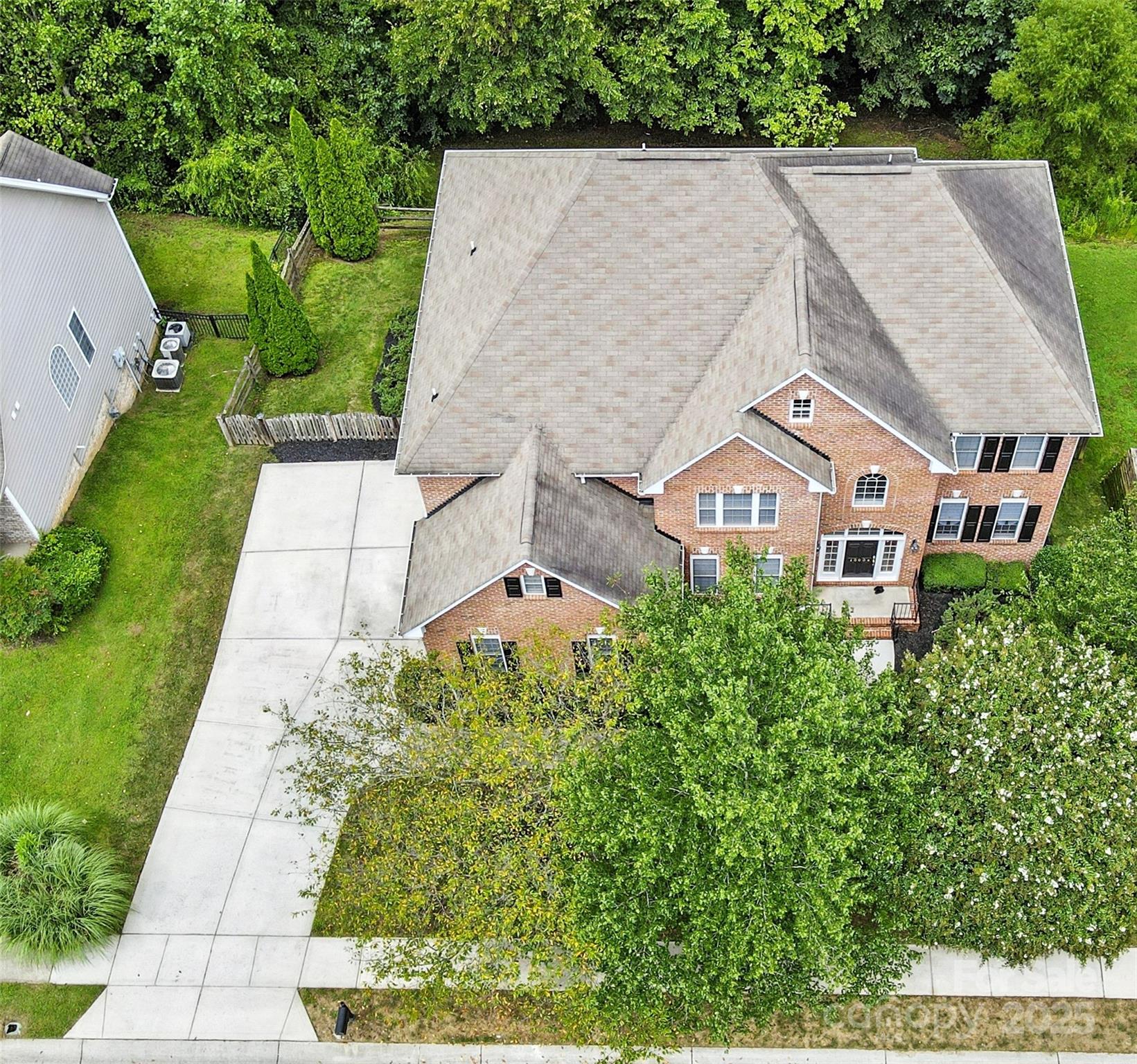 10004 Legolas Lane