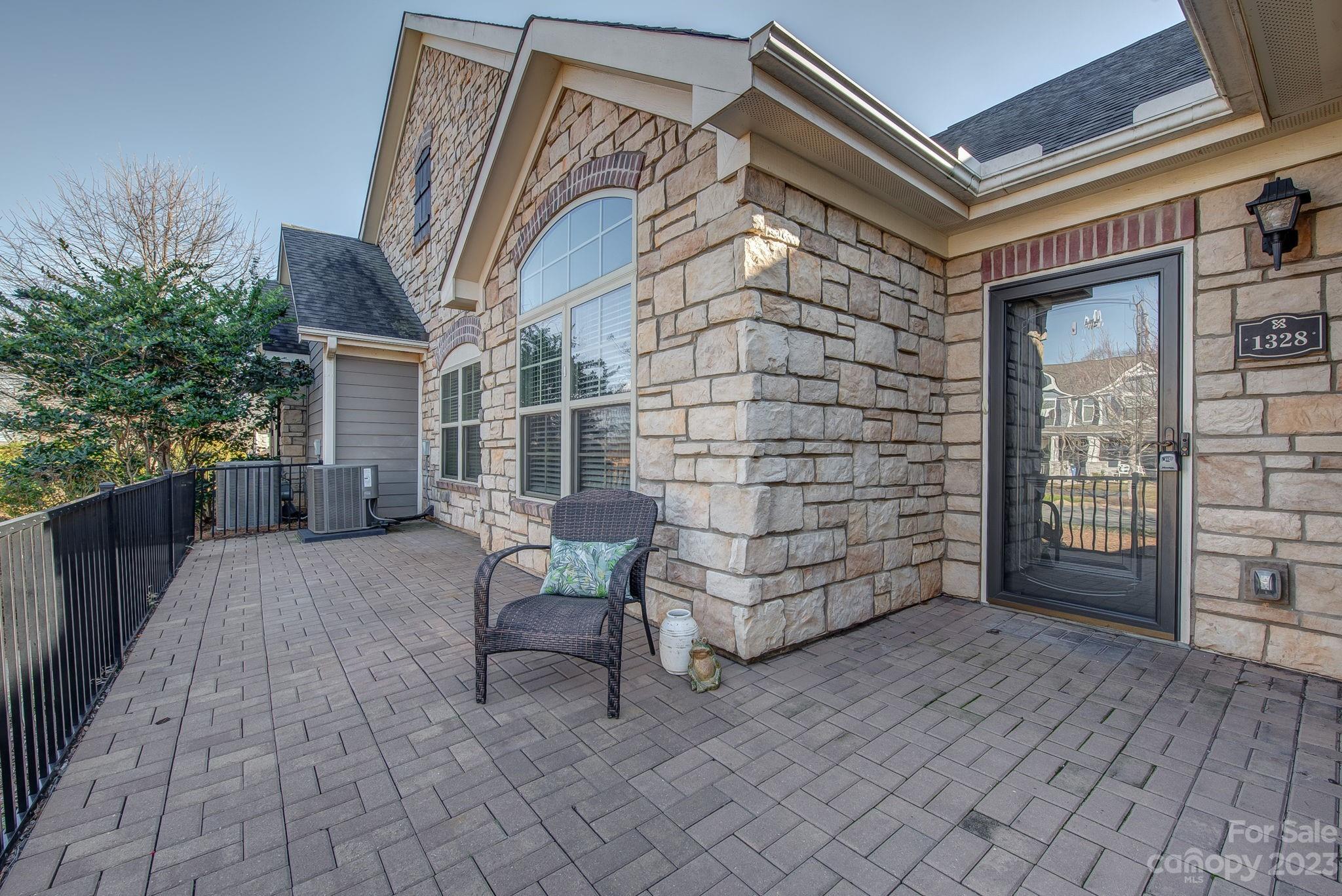 Robinson Oaks - Residential