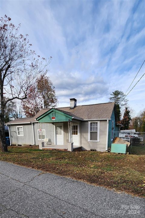 A home in Hickory