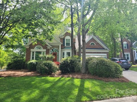 Photo of 6210 Maple Cove Lane, Charlotte, NC 28269 (MLS # 4377504)