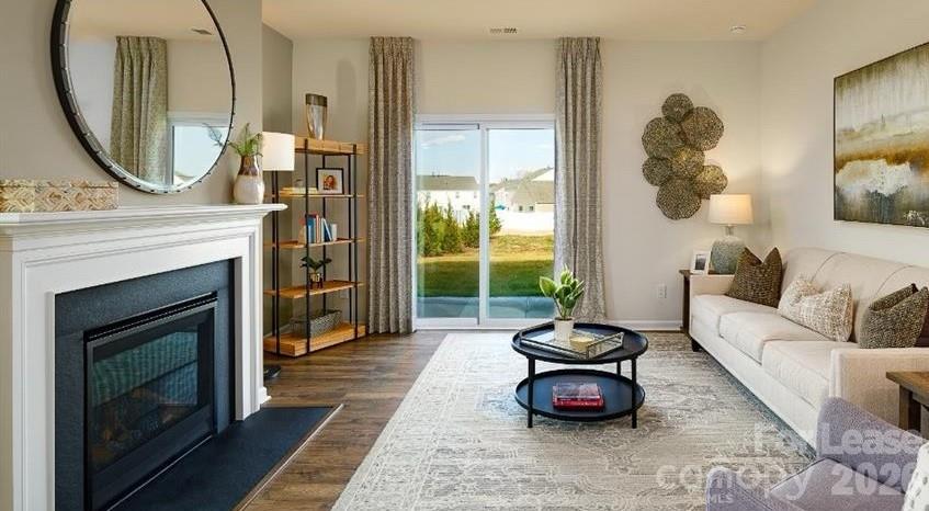 Secrest Commons - Residential Lease